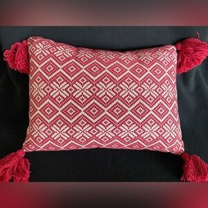 Retreat By Secret Celebrity Faire Isle Crimson Red & Ivory Throw Pillow w/tassel